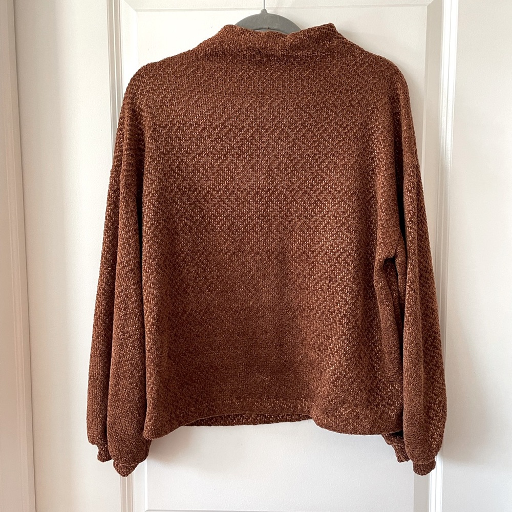 Vestique brown sweater